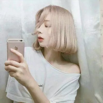 一个女王的少女时代